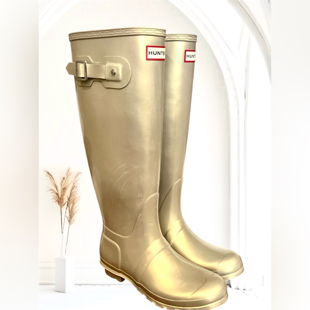 Tall Hunter Rain Boots SZ 8